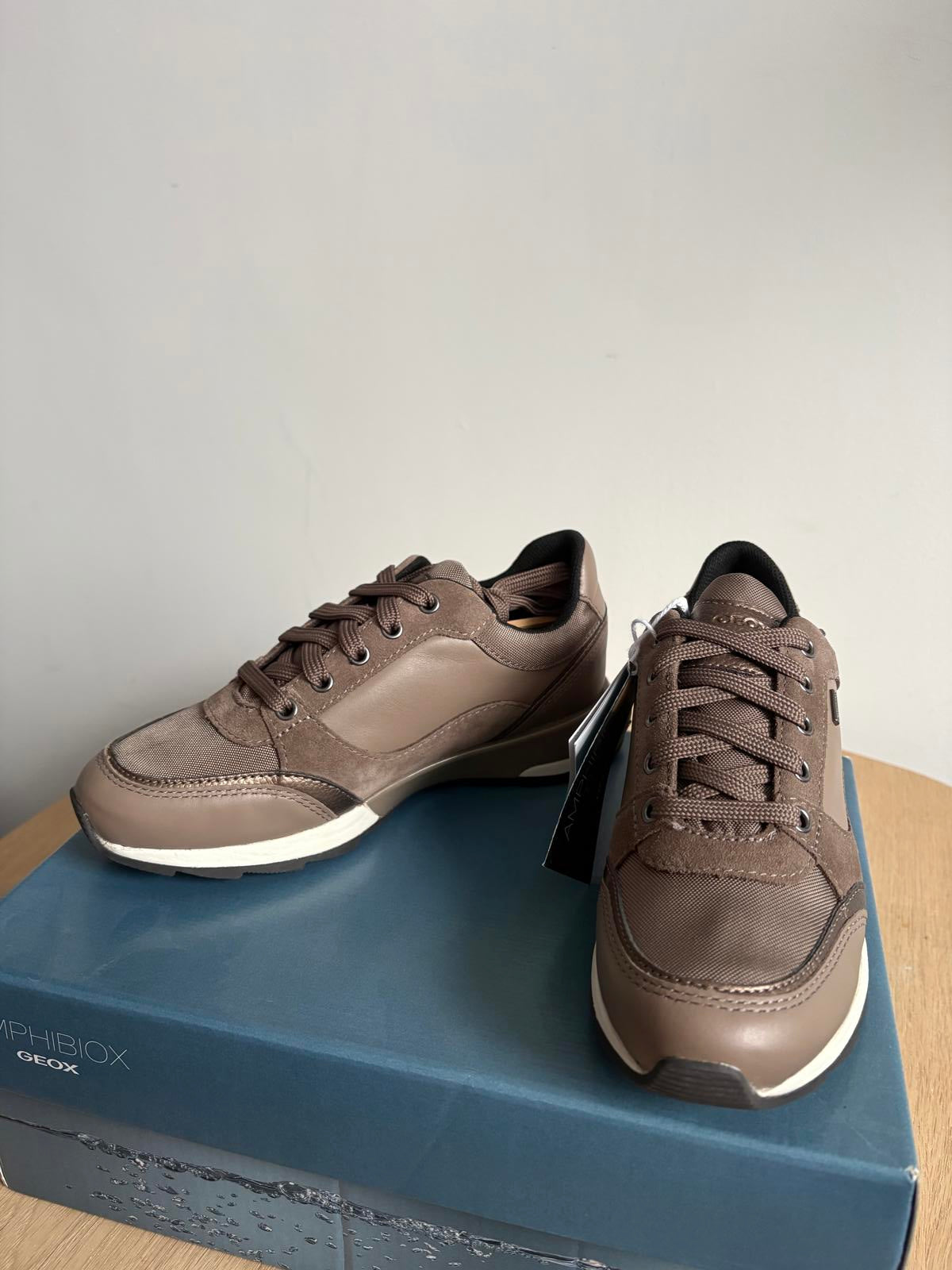 Geox taupe brown leather with suede detail Aneko trainers size UK 2.5/ EU 35