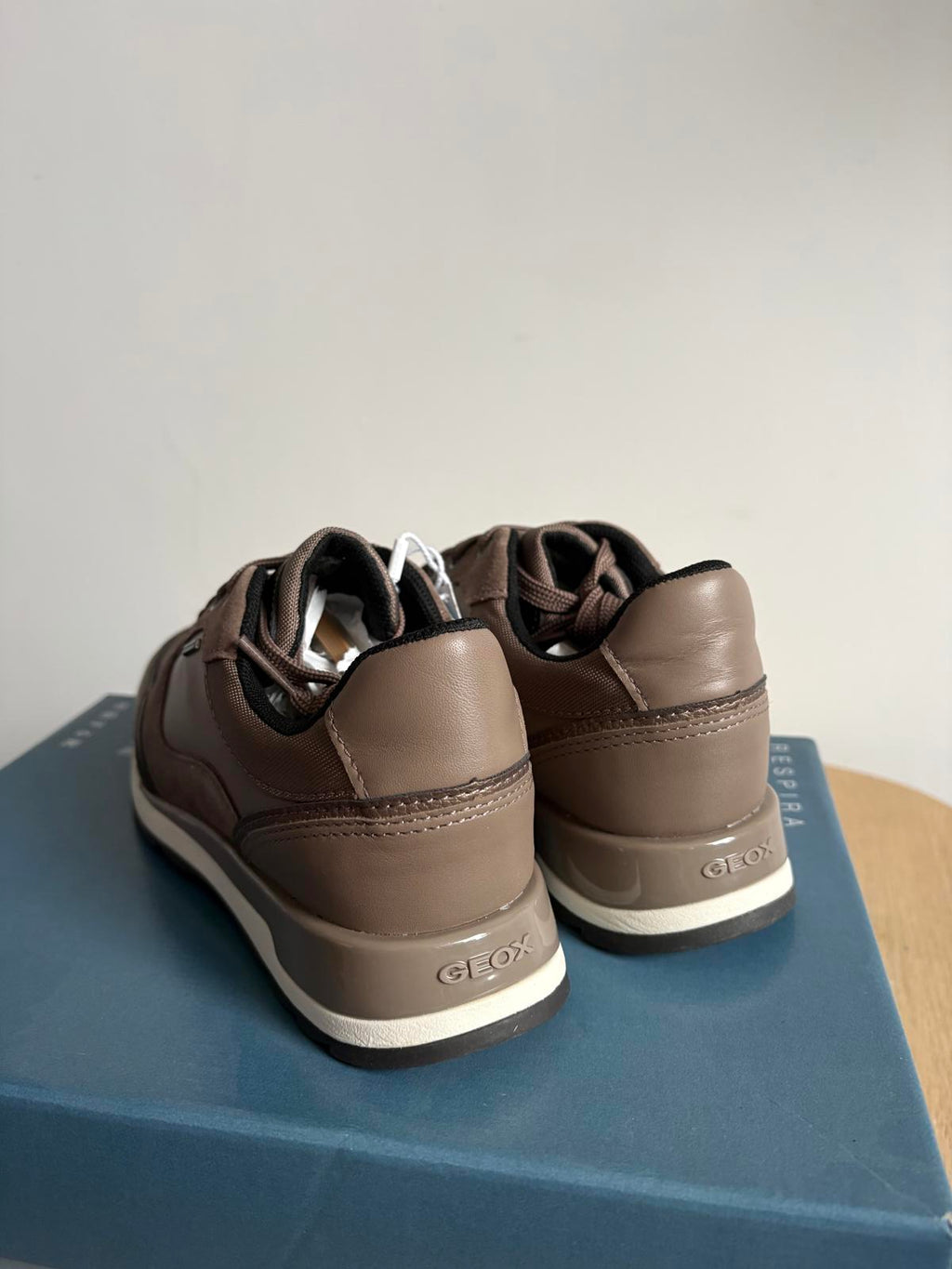 Geox taupe brown leather with suede detail Aneko trainers size UK 2.5/ EU 35