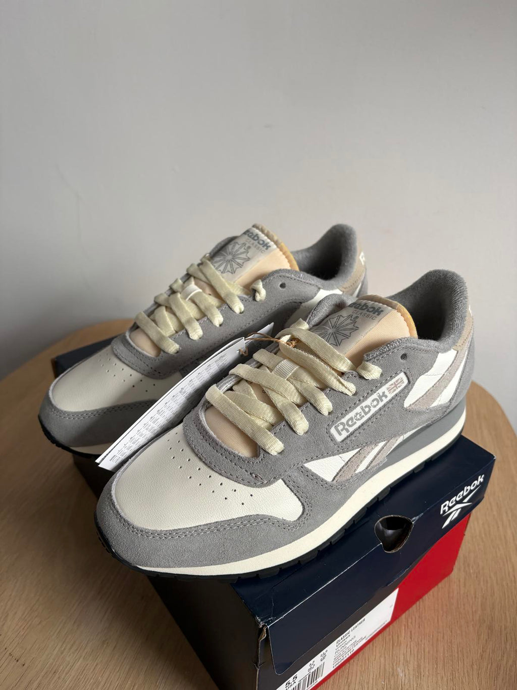 Reebok Classic Leather suede grey and white size UK 4.5