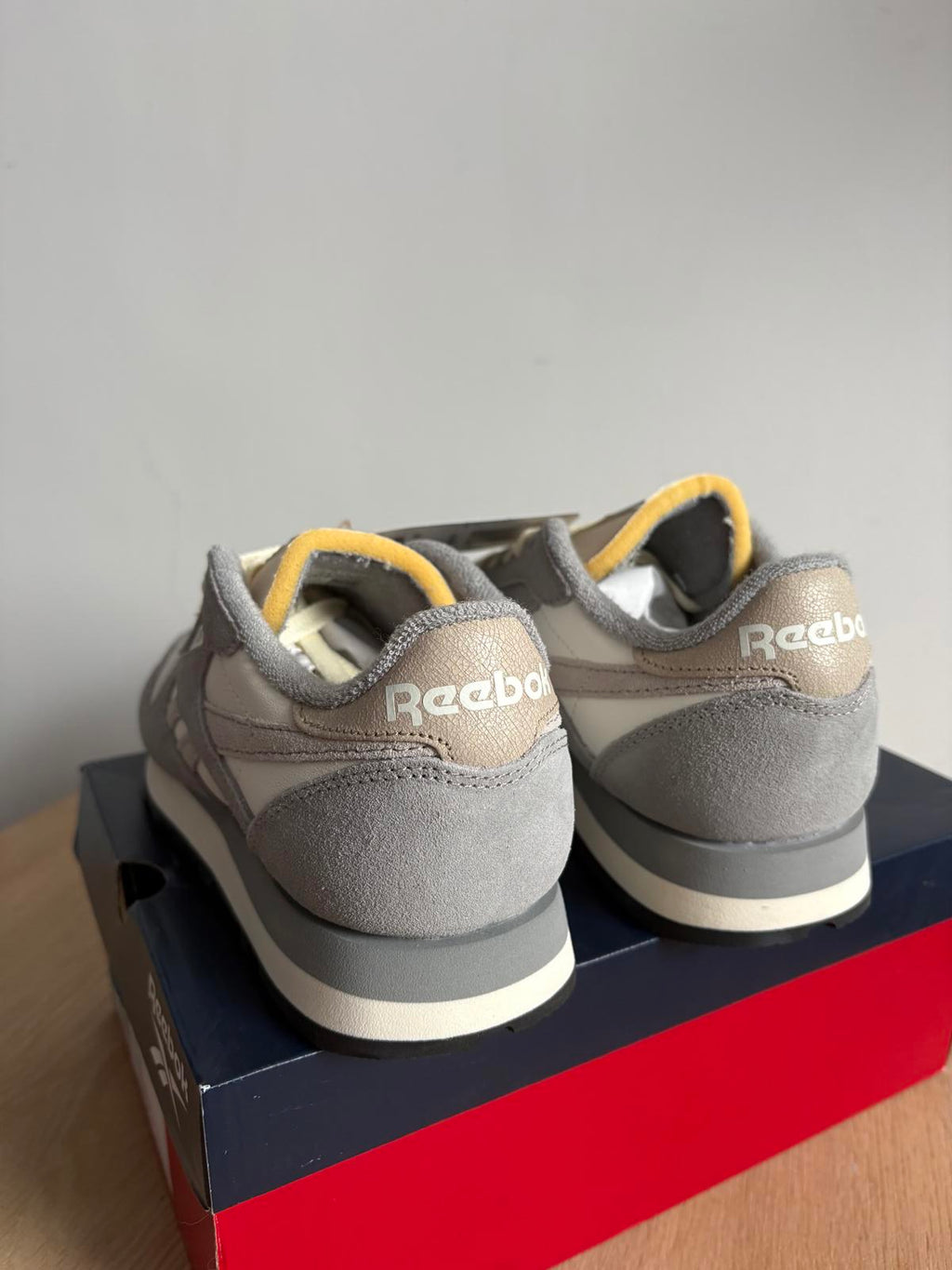 Reebok Classic Leather suede grey and white size UK 4.5