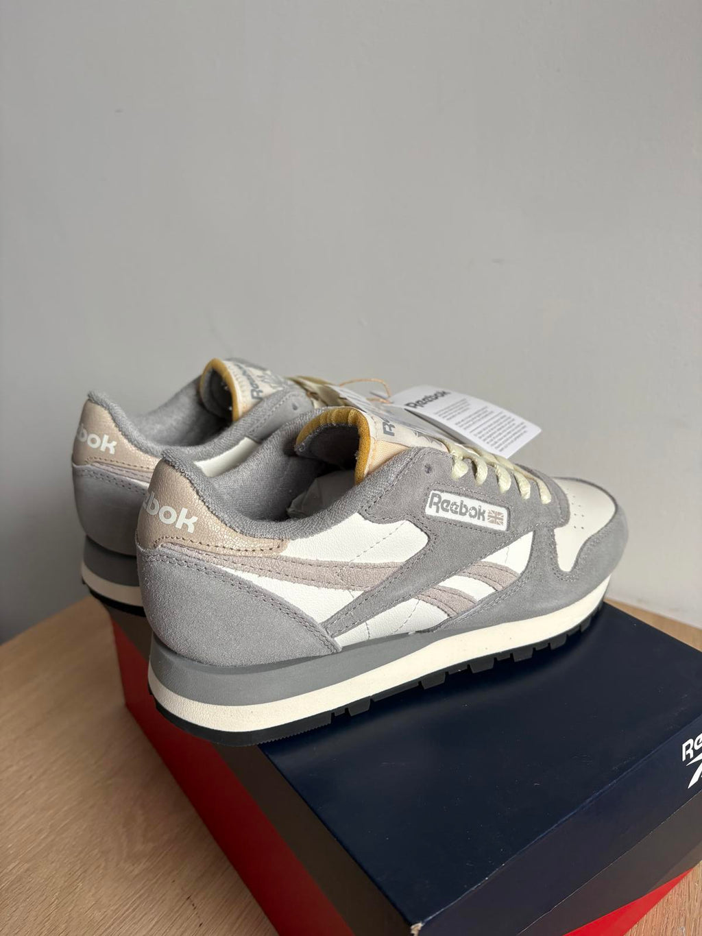 Reebok Classic Leather suede grey and white size UK 4.5