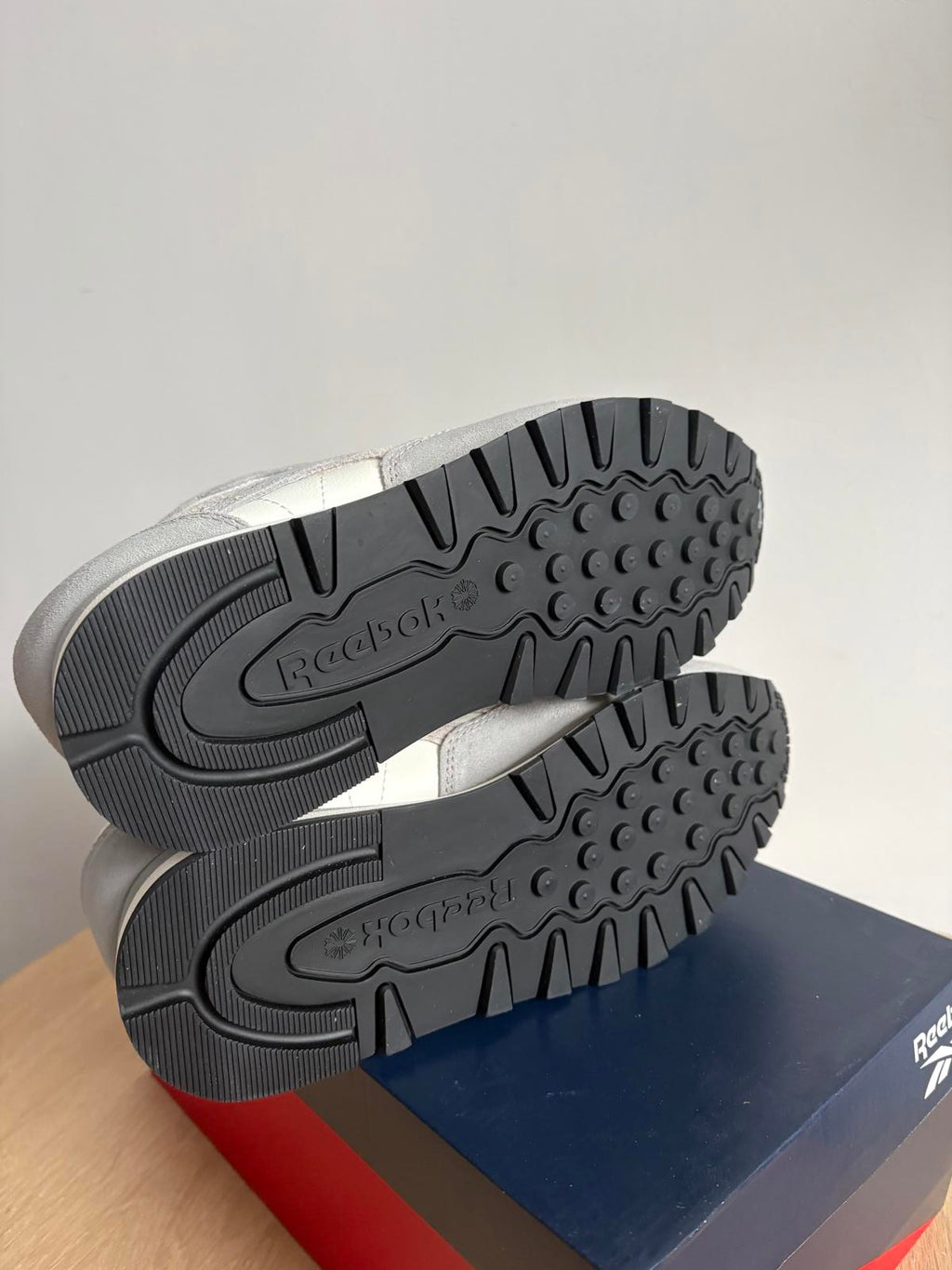 Reebok Classic Leather suede grey and white size UK 4.5